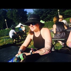 Meet your Posher, Haley